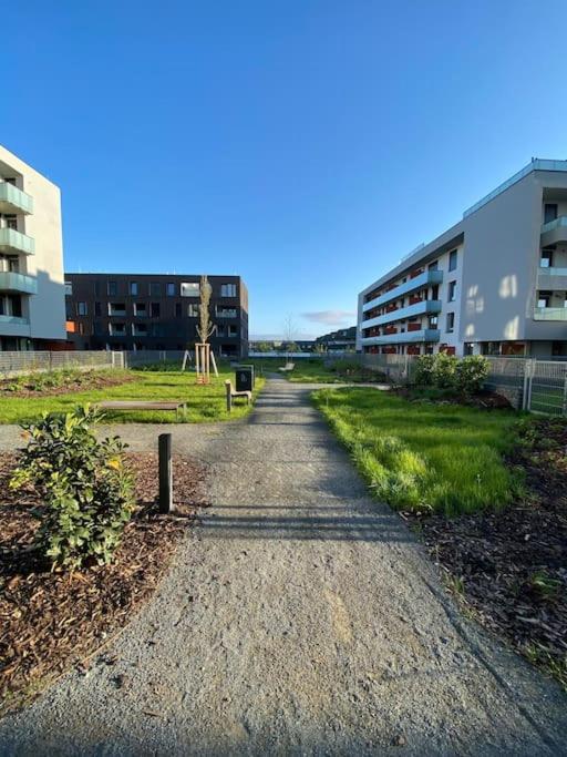 Enjoy Garden & Grill & Free Parking & Aquapark Appartamento Praga