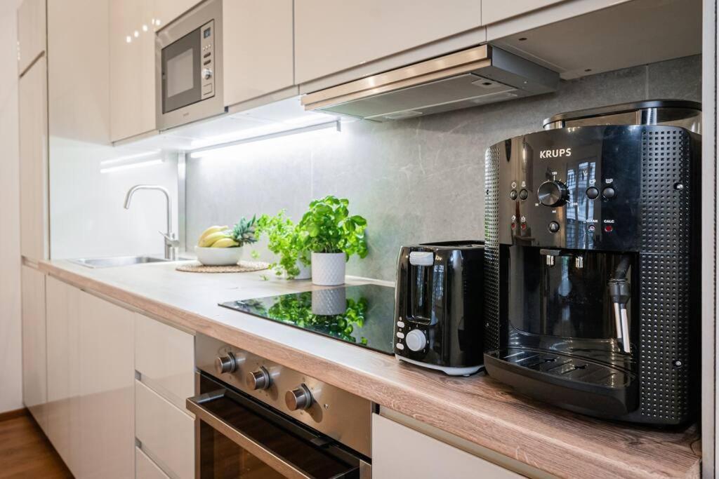 Apartamento Enjoy Garden & Grill & Free Parking & Aquapark